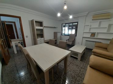 Piso con balcón en venta en Calle Malagón