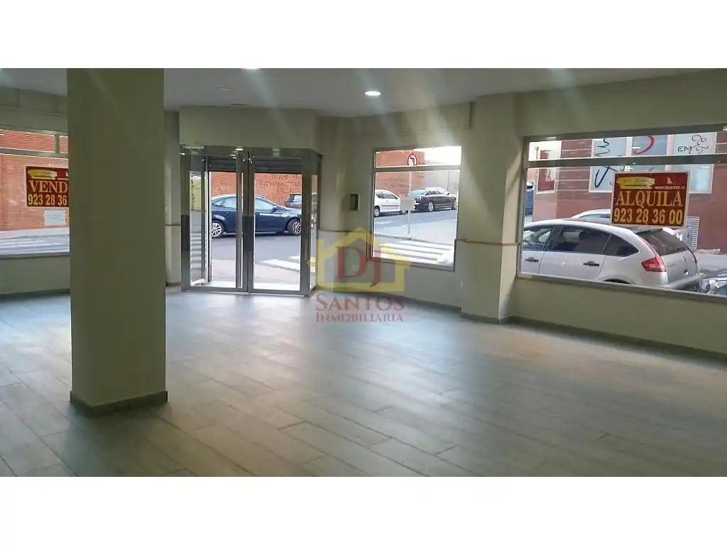 Gewerbefläche zum Verkauf in Calle Merida, imagen 2
