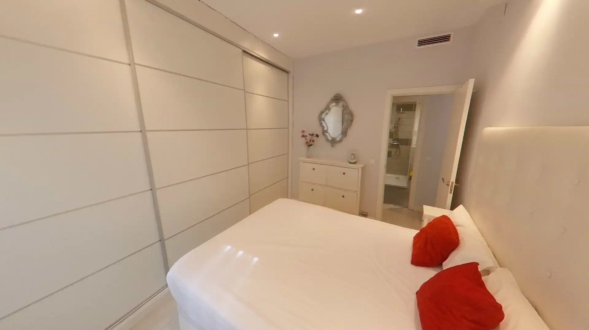 Flat for rent in Calle de las Peñuelas, Acacias