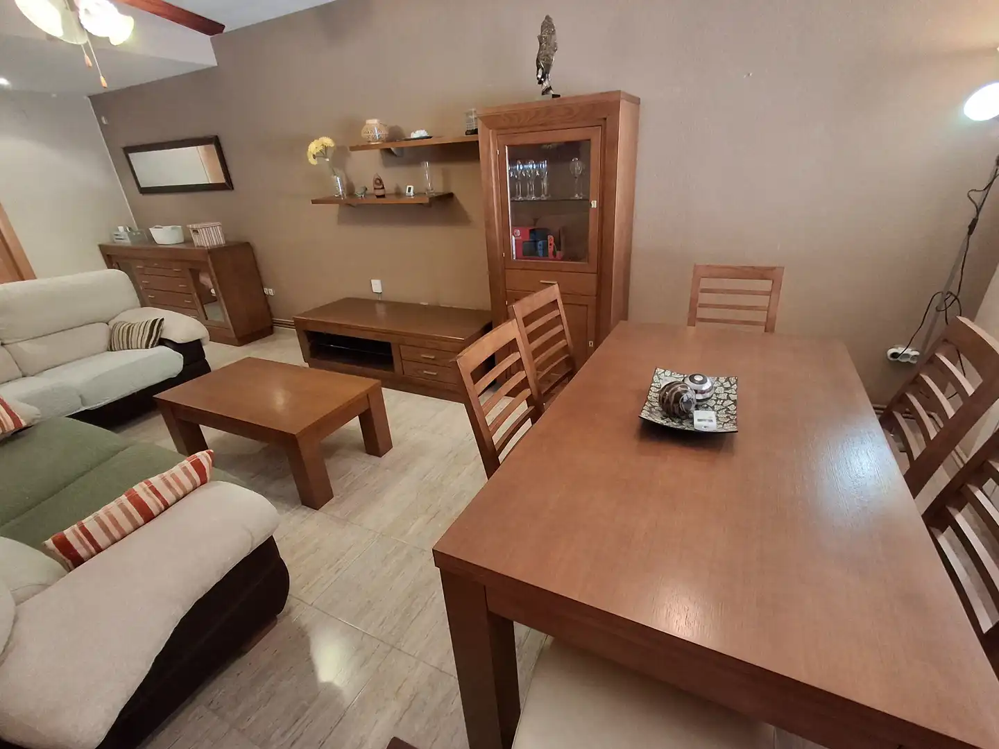 Sala de estar de Casa adosada en venta en Ciudad Real con Aire acondicionado, Calefacción y Jardín privado
