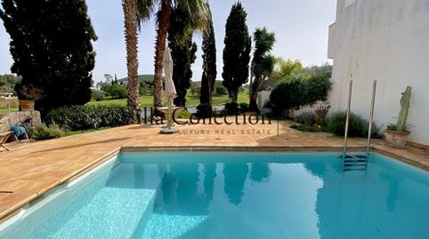 Casa adosada de lujo con piscina privada y vistas al campo de golf en Roca Llisa, Ibiza, image 5