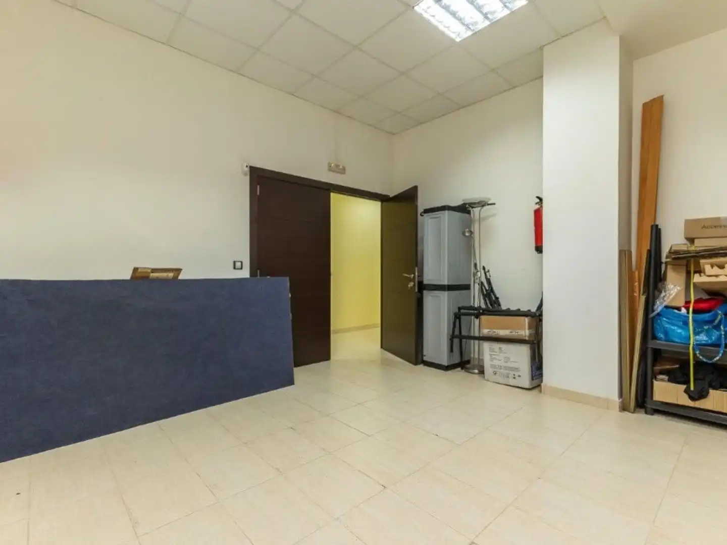 Local en venta en Tavernes Blanques con Aire acondicionado