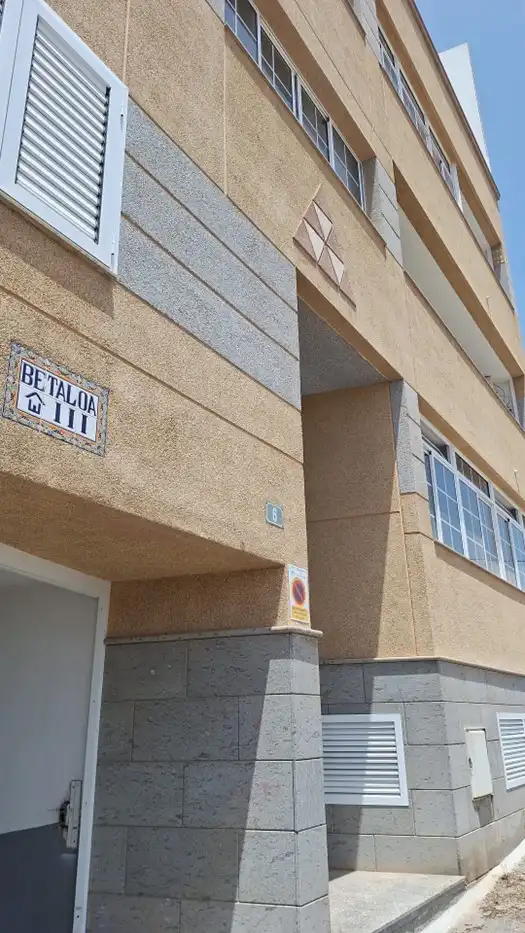 Vista exterior de Piso en venta en Ingenio con Trastero