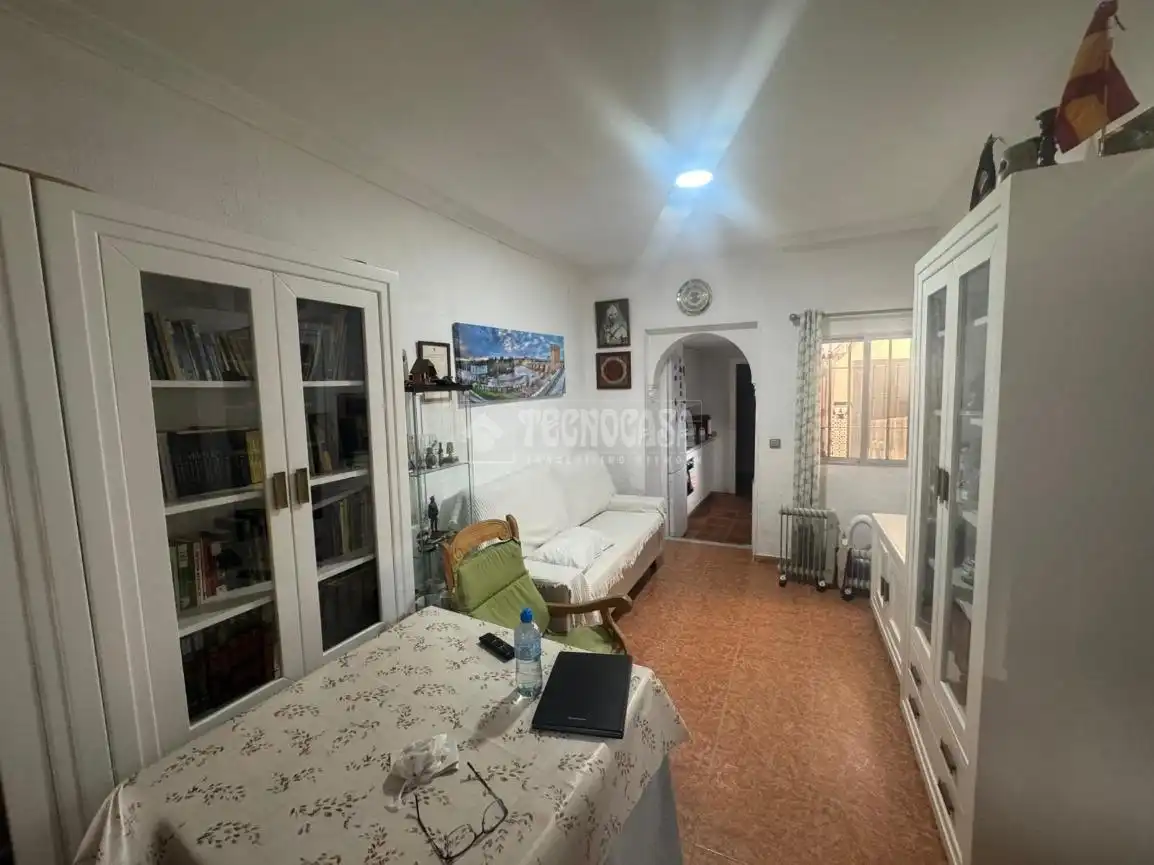 Casa adosada en venda en Córdoba amb Aire condicionat