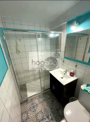 Baño de Piso de alquiler en Sevilla con Aire acondicionado y Amueblado