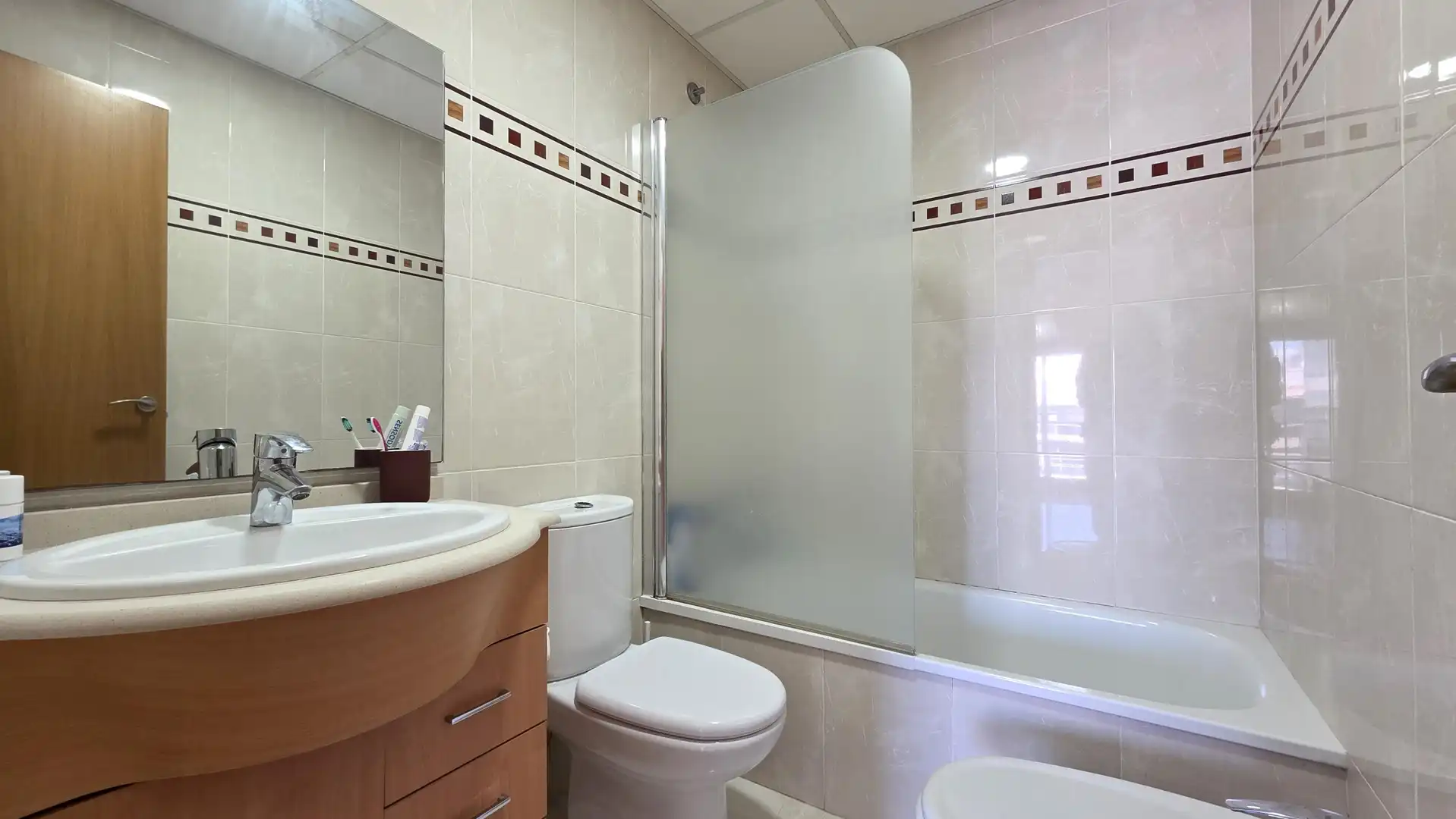 Baño de Piso en venta en Gandia con Balcón y Piscina comunitaria