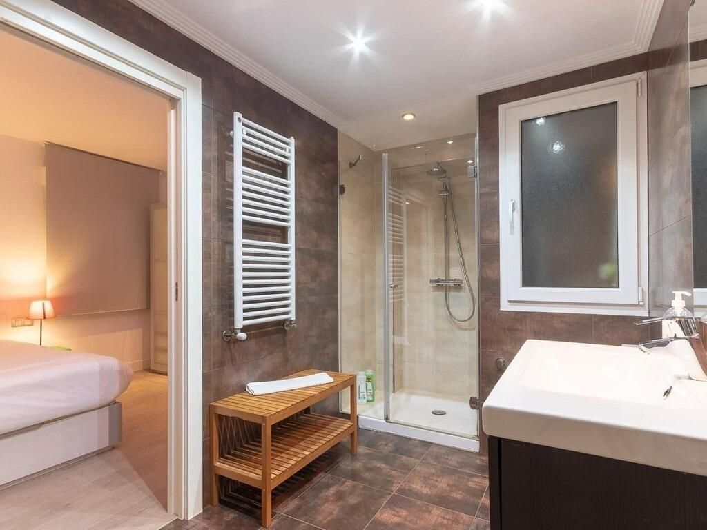 Bany de Apartament de lloguer en Terrassa amb Aire condicionat