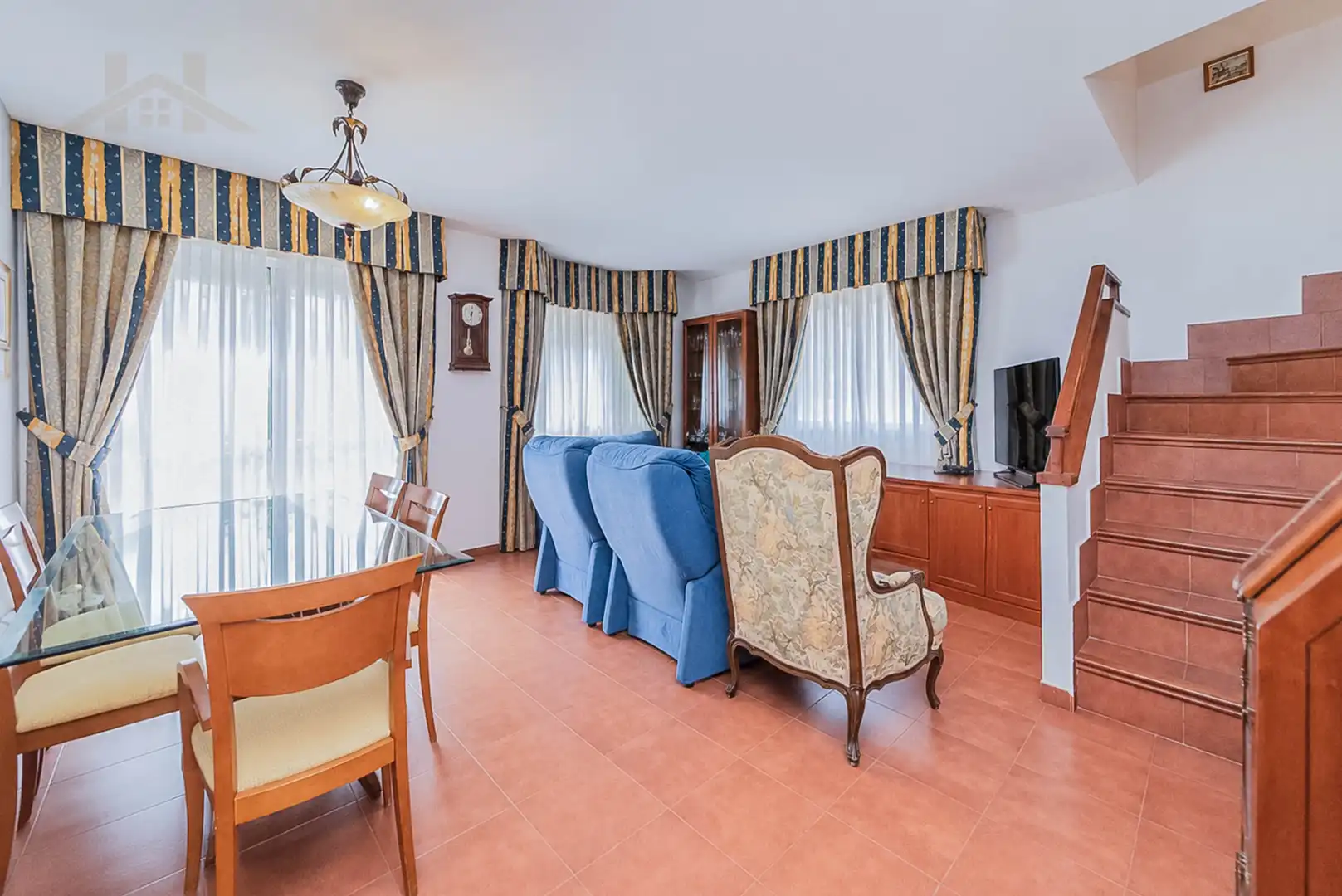 Sala de estar de Casa o chalet en venta en Valdemorillo con Aire acondicionado, Calefacción y Jardín privado