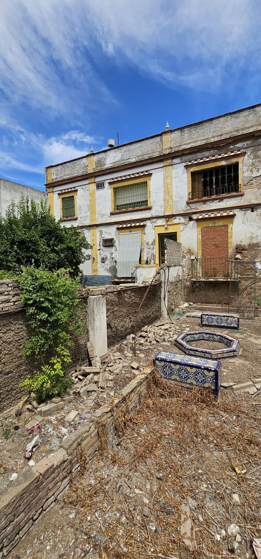 Jardí de Casa adosada en venda en La Algaba