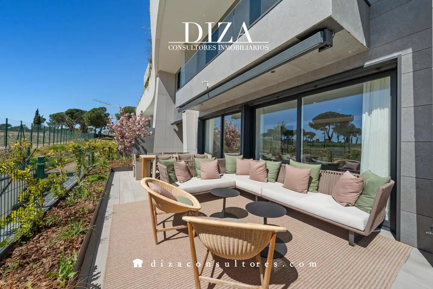 Terrace of Duplexes for sale in Pozuelo de Alarcón  with Air Conditioner, Heating and Private garden