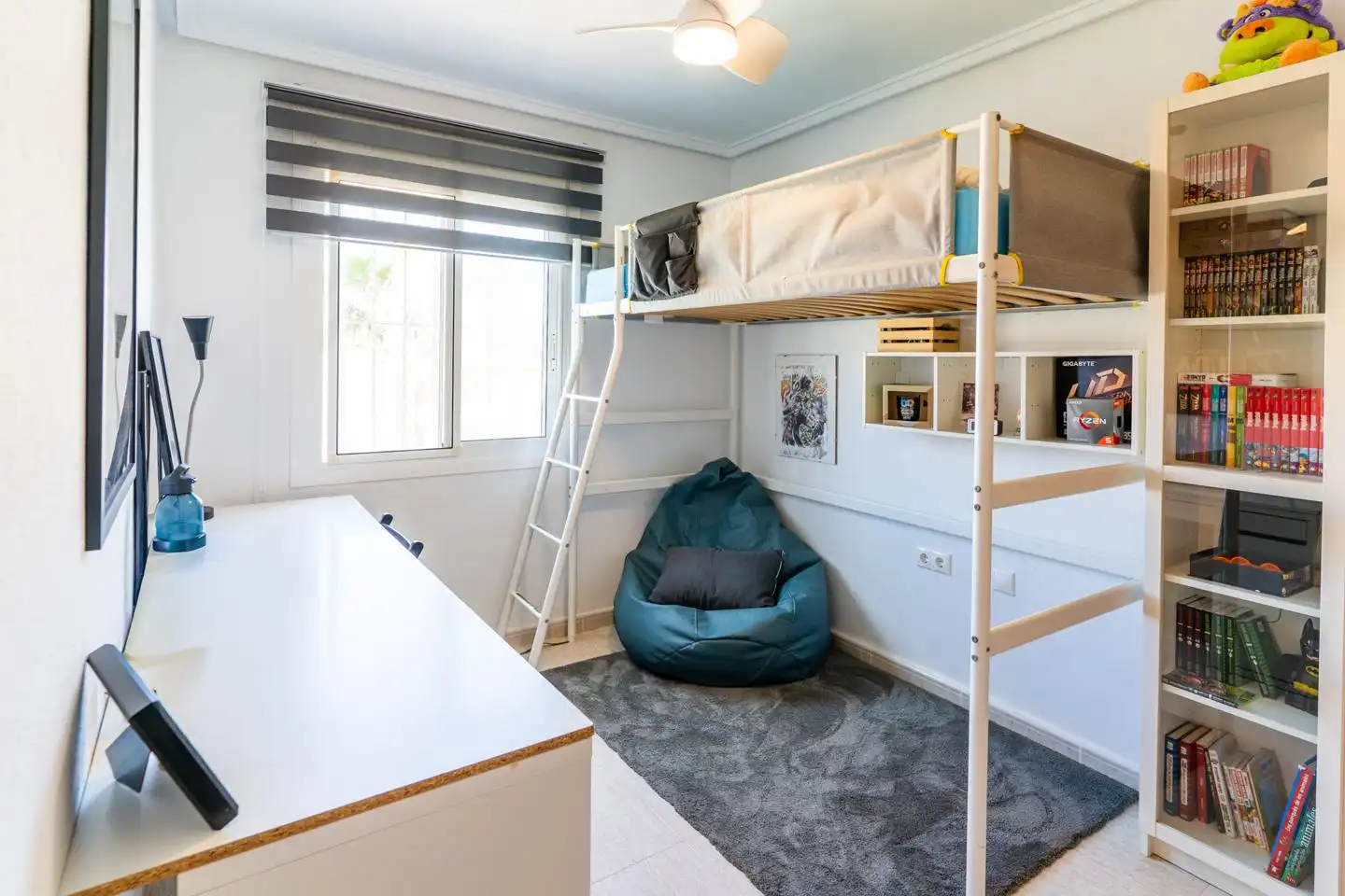 Schlafzimmer von Haus oder Chalet zum Verkauf in Santa Pola mit Klimaanlage, Privatgarten und Terrasse