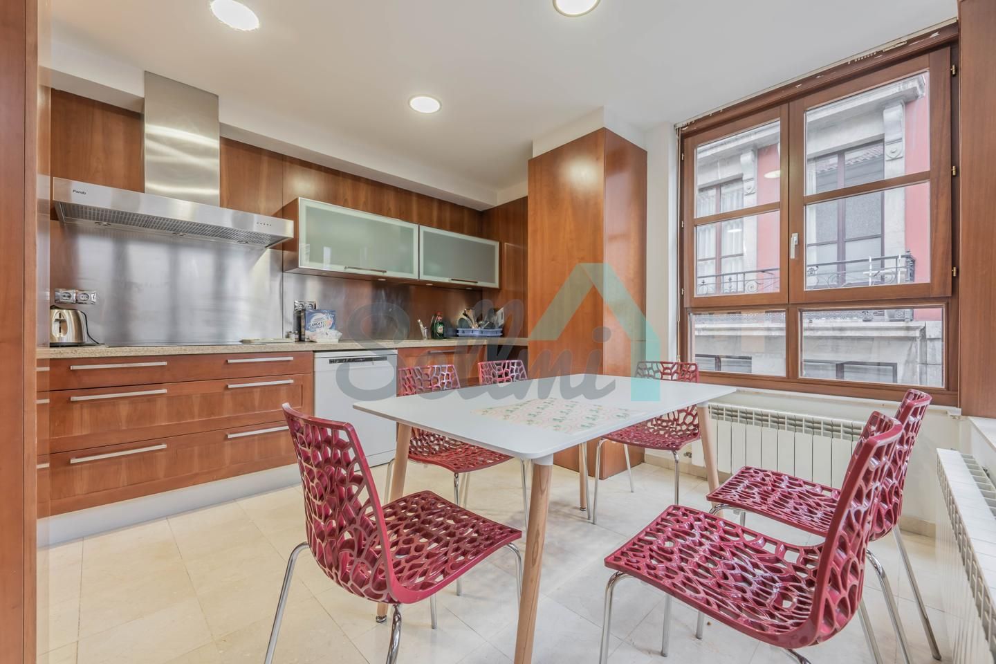 Kitchen of Flat to share in Oviedo   with Heating, Parquet flooring and Furnished