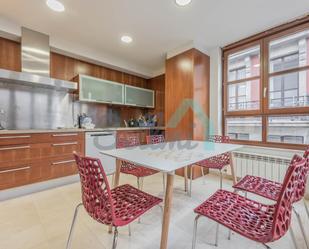 Kitchen of Flat to share in Oviedo   with Heating, Parquet flooring and Balcony