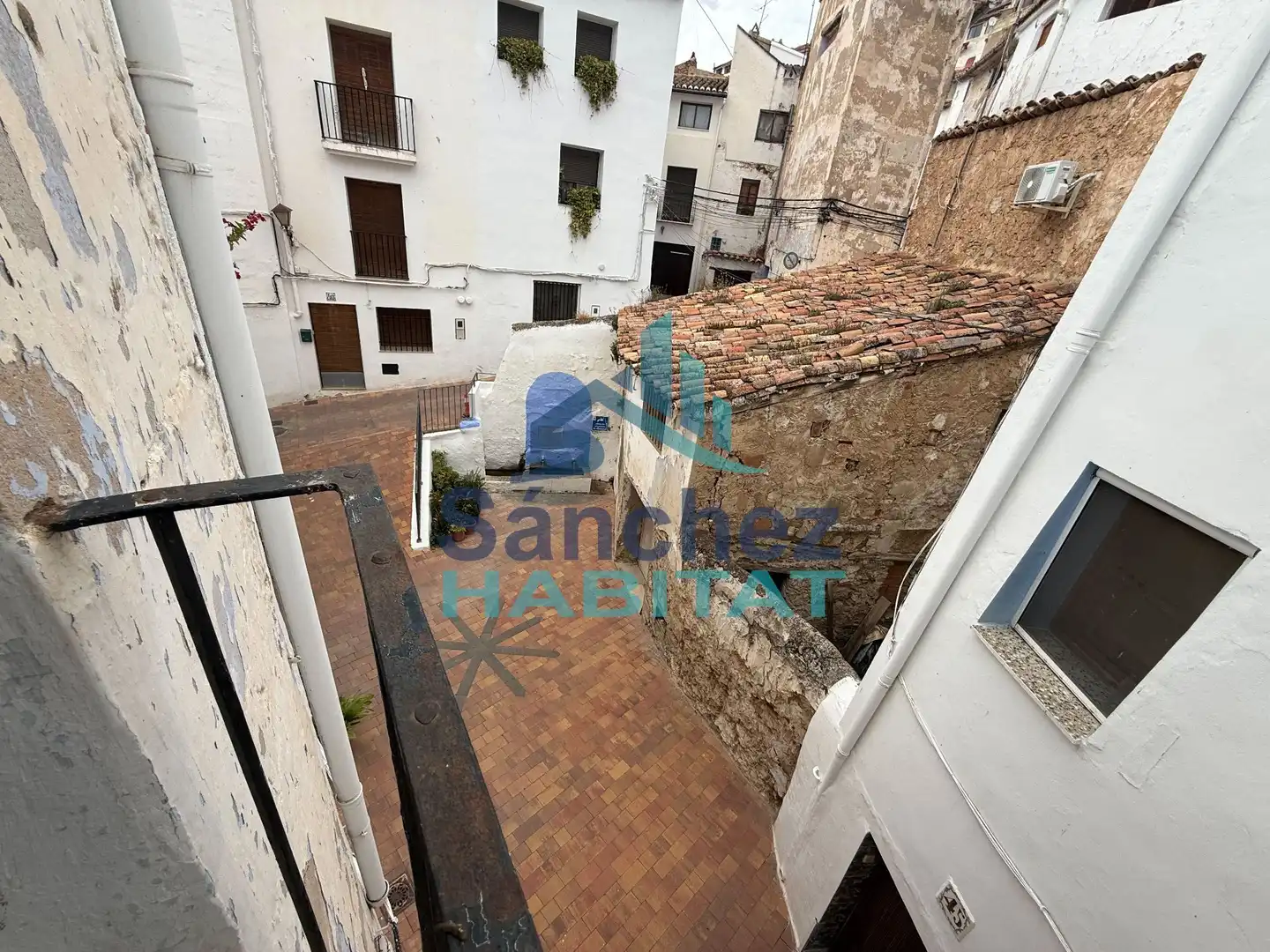 Vista exterior de Finca rústica en venda en Chelva amb Jardí privat, Terrassa i Traster