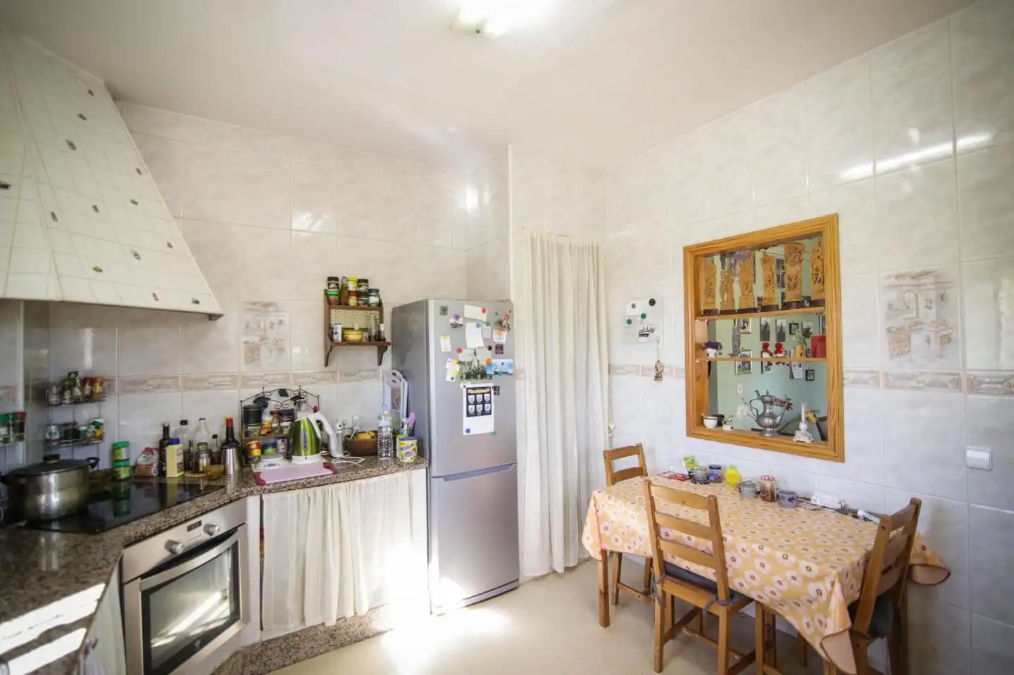 Kitchen of Houses for sale in La Puebla del Río
