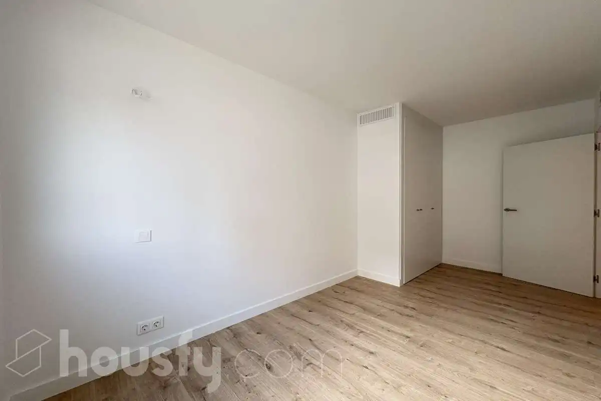Appartamento con terrazza in vendita a Carrer Antón Agullana ., imagen 3