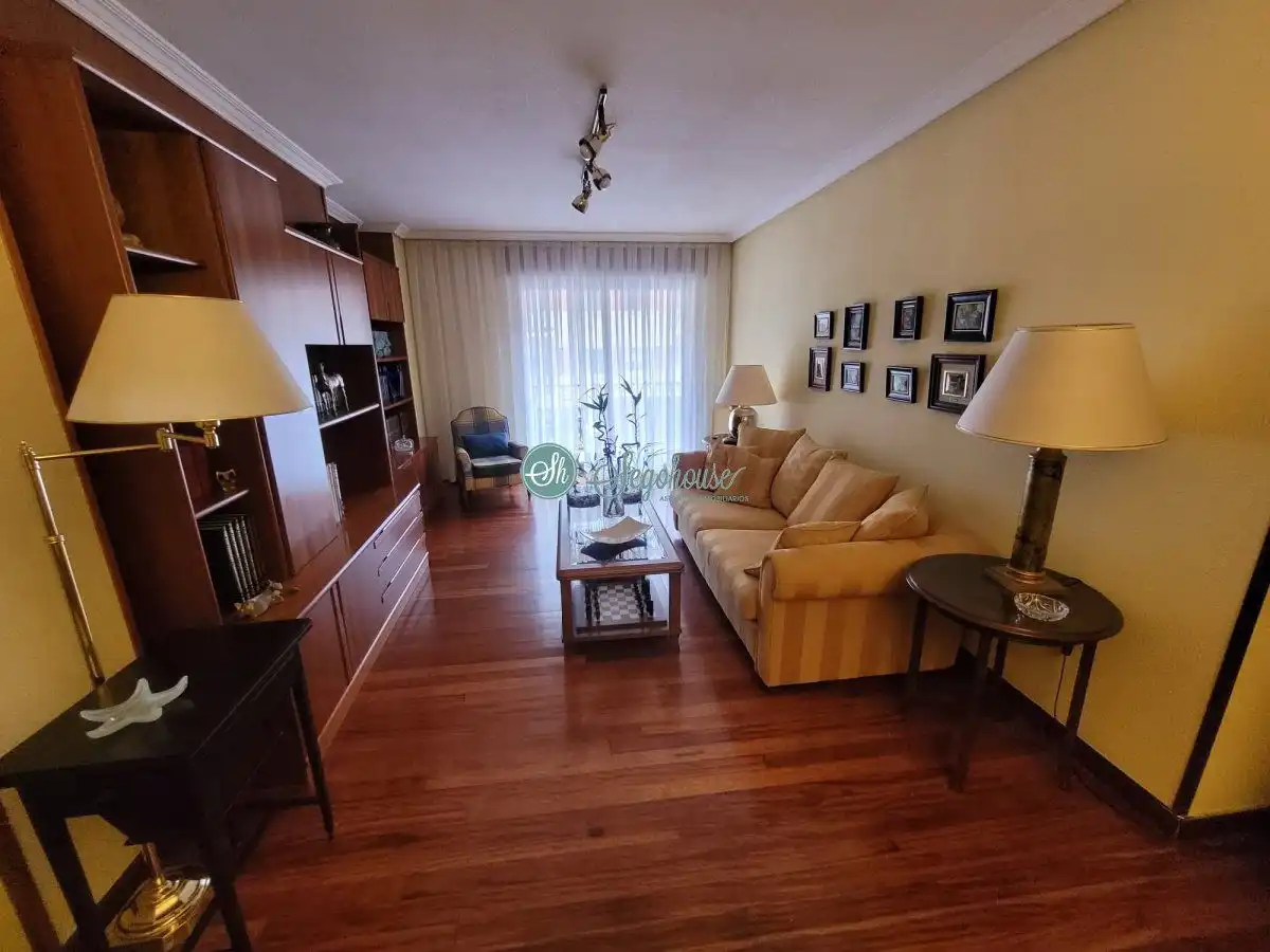 Sala d'estar de Pis en venda en Segovia amb Calefacció i Terrassa