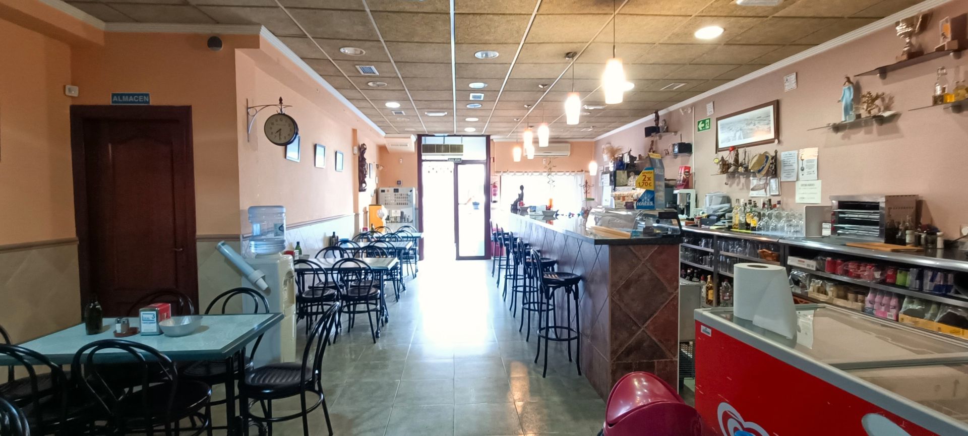 Local en venda en  Almería Capital amb Aire condicionat, Calefacció i Moblat