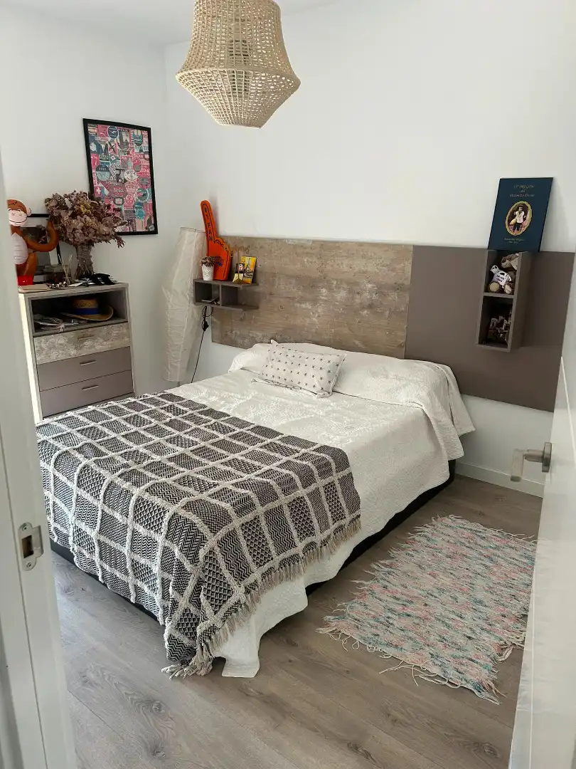 Habitación de Casa adosada en venta en Bormujos con Aire acondicionado, Jardín privado y Terraza