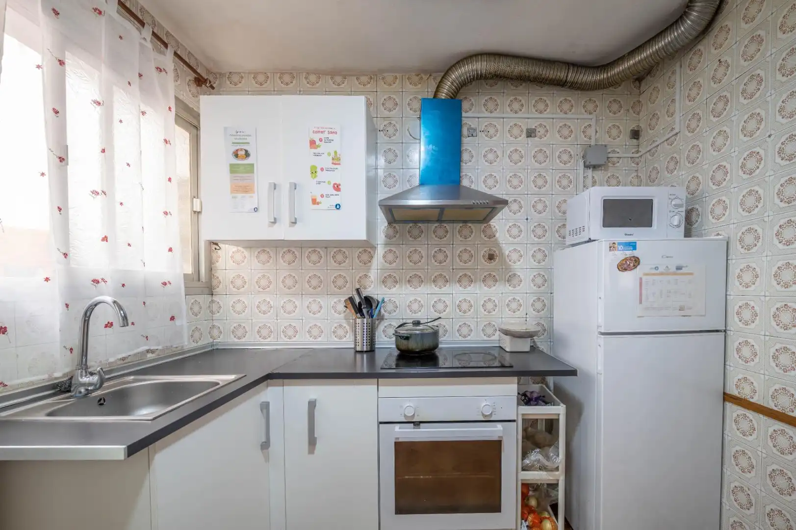 Kitchen of Flat for sale in Granada