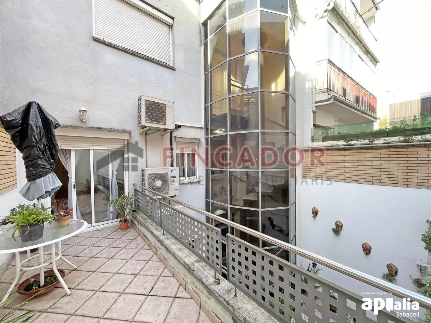 Terrace of Detached homes for sale in Sabadell  with Air Conditioner, Heating and Parquet flooring
