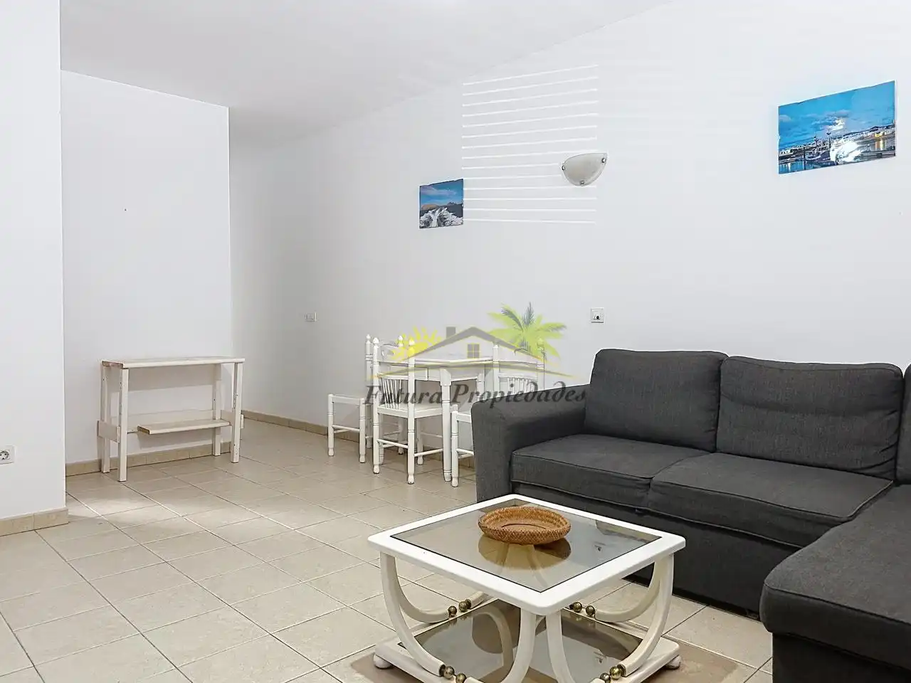 Sala d'estar de Pis en venda en Arrecife amb Terrassa, Traster i Moblat