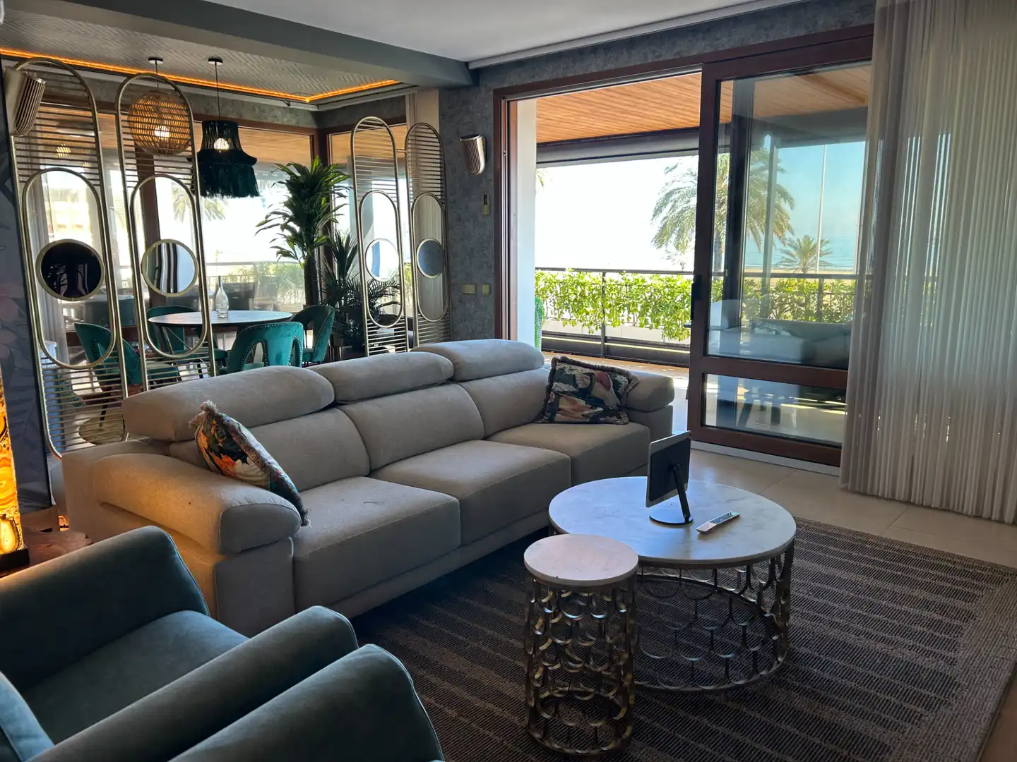 Sala de estar de Apartamento en venta en Gandia con Aire acondicionado, Terraza y Amueblado