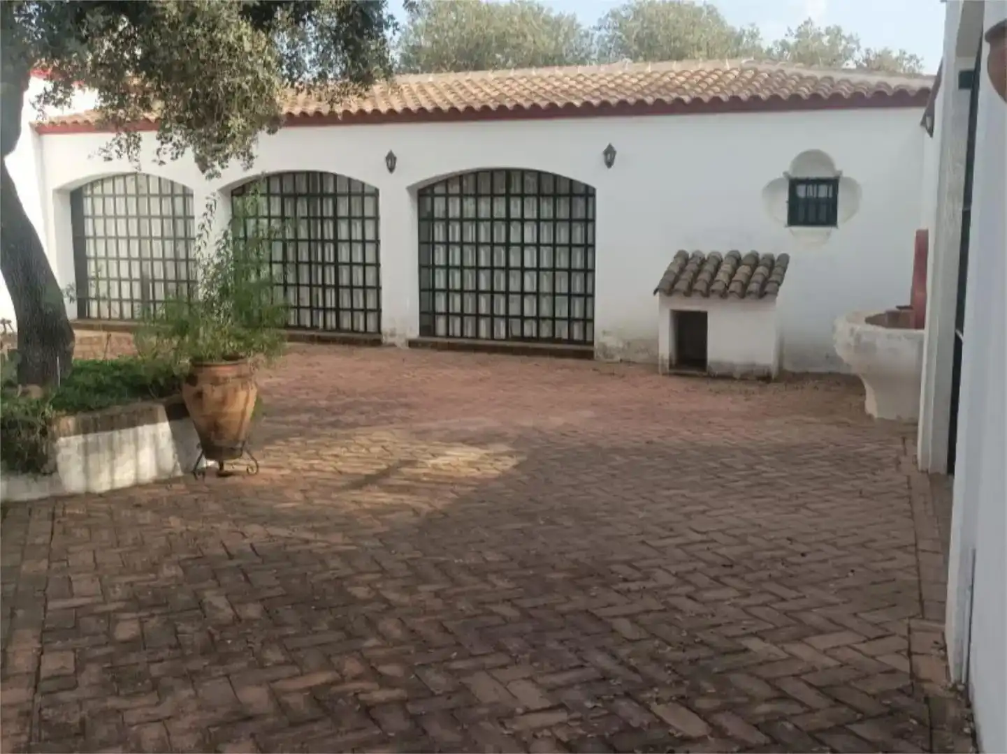 Vista exterior de Pis en venda en Alanís amb Jardí privat, Piscina i Moblat