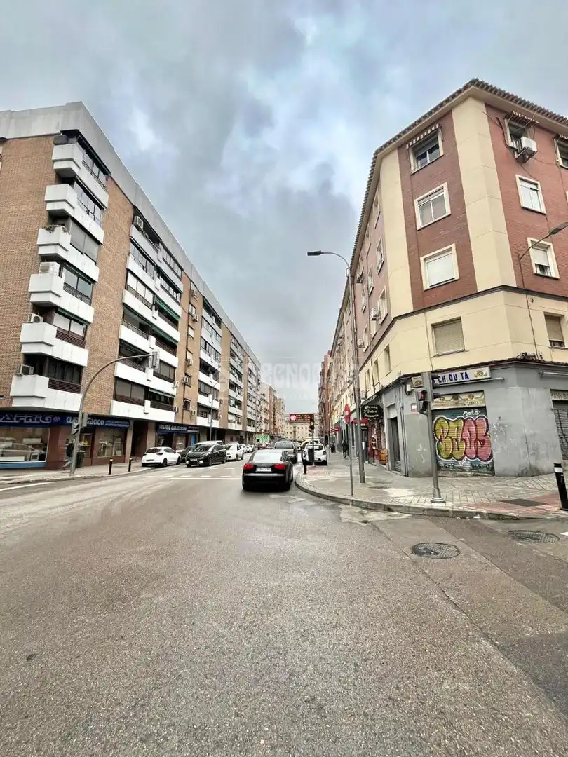 Local comercial en venda a Carabanchel