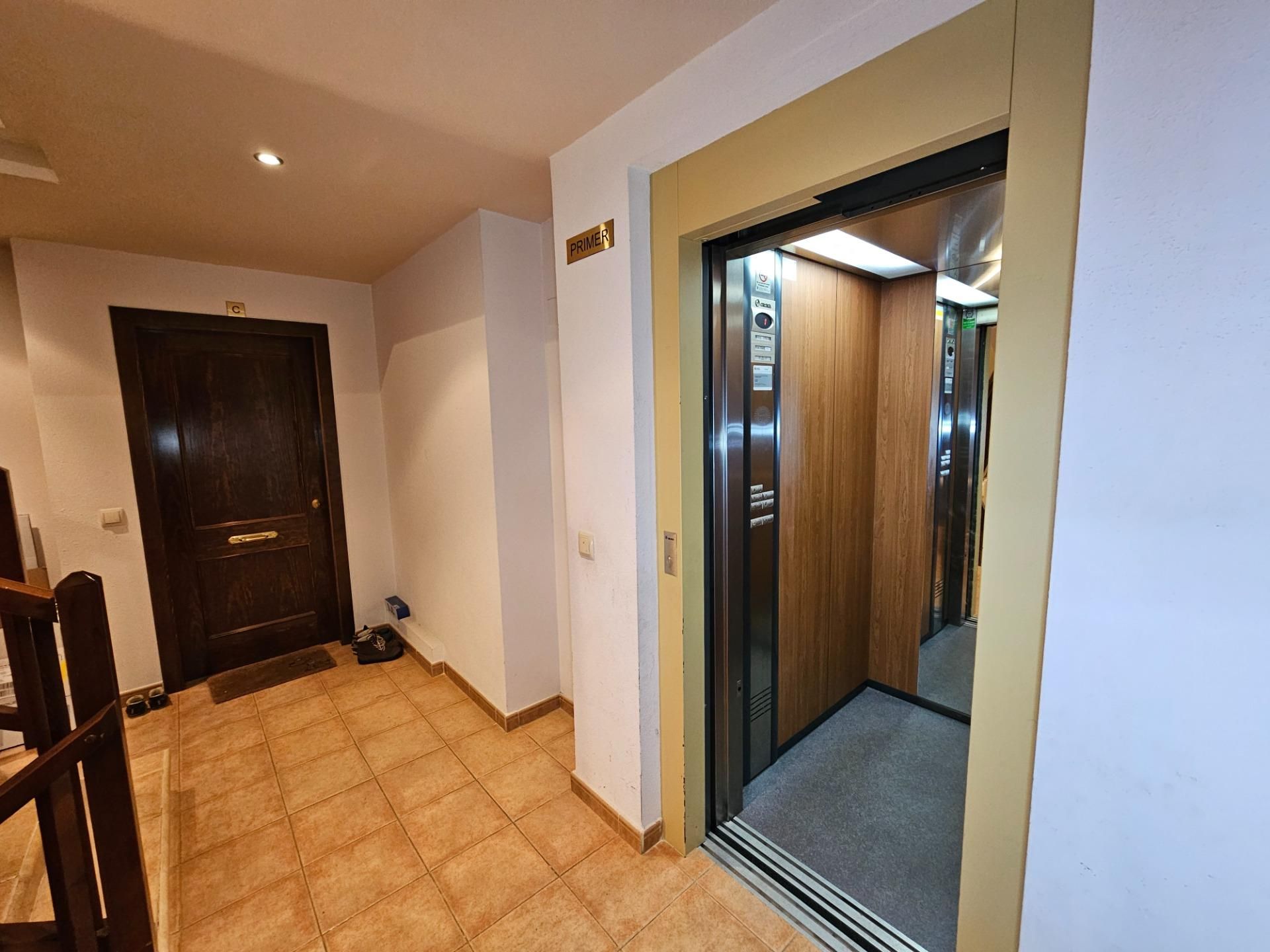 Flat for sale in Alp  with Parquet flooring