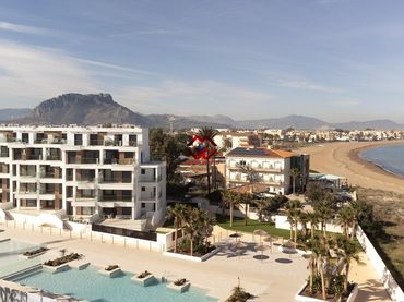 Àtic amb piscina en venda a Las Marinas / Les Marines