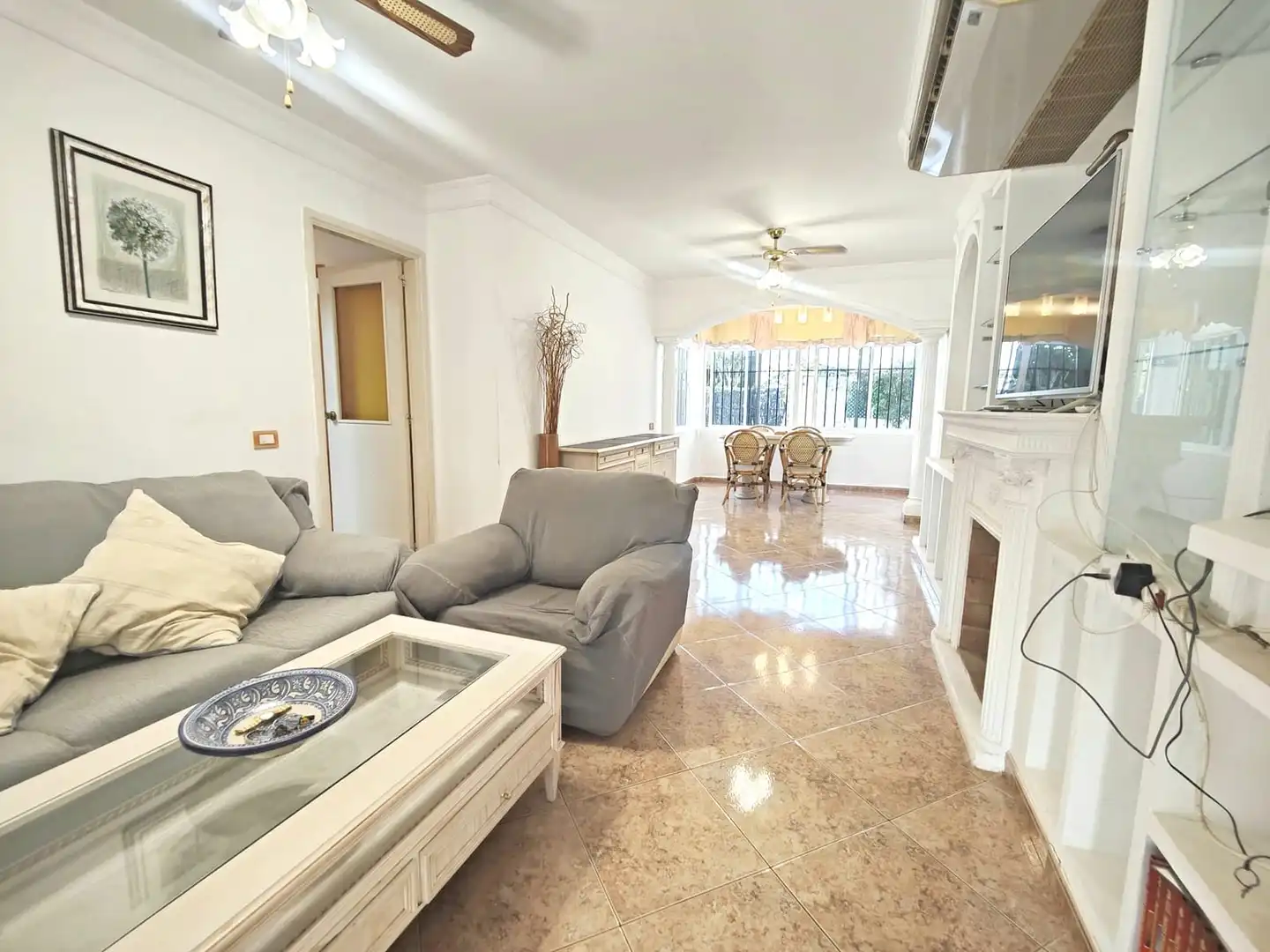 Sala de estar de Planta baja en venta en Arona con Jardín privado, Terraza y Amueblado