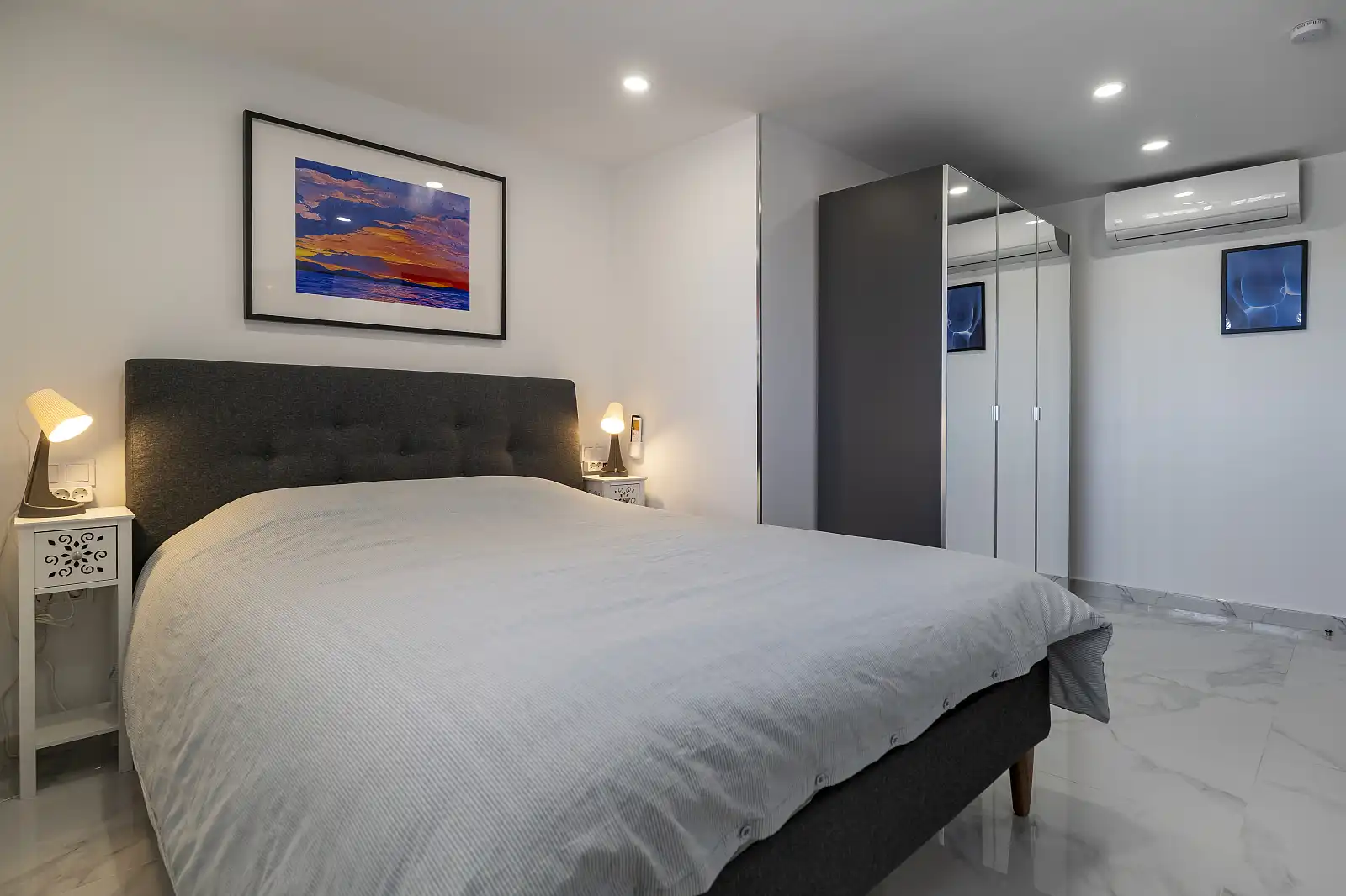 Bedroom of Houses for sale in Benalmádena  with Air Conditioner, Terrace and Swimming Pool