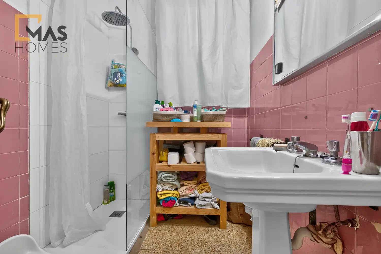 Bathroom of Detached homes for sale in Terrassa  with Air Conditioner, Heating and Terrace
