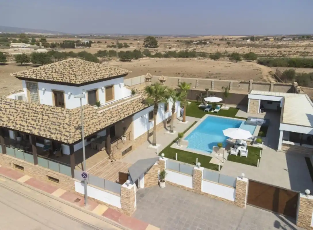 Chalet con piscina en venta en Campo de Murcia