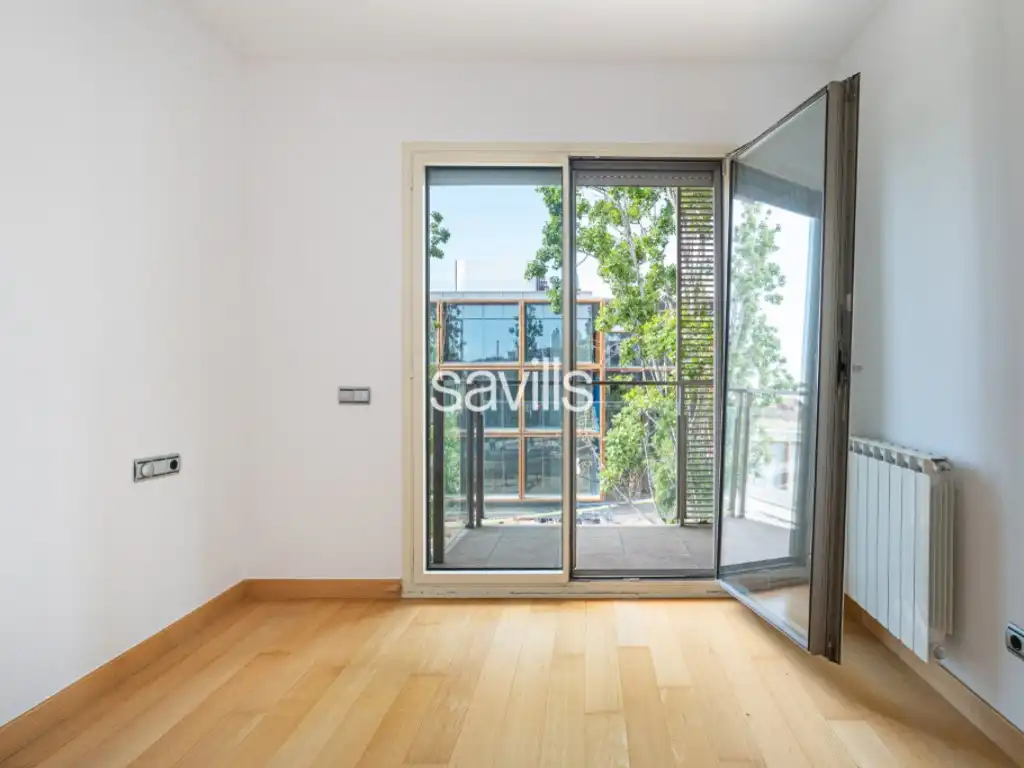 Bedroom of Attic for sale in Barcelona  with Air Conditioner, Terrace and Swimming Pool