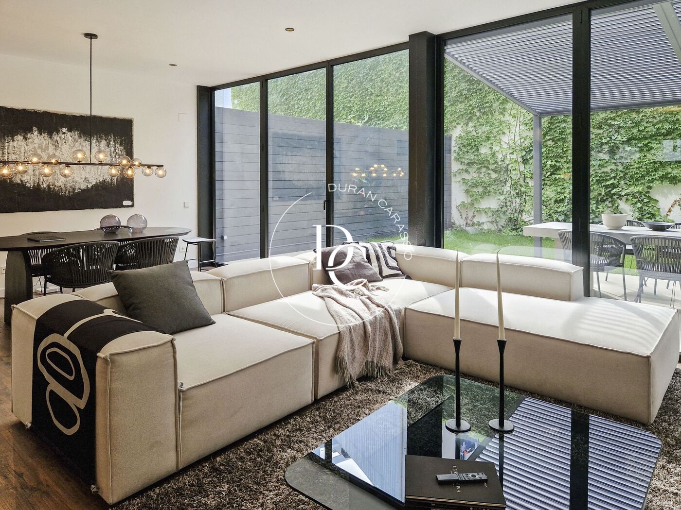 Sala d'estar de Pis en venda en  Barcelona Capital amb Aire condicionat, Calefacció i Jardí privat