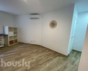 Flat to rent in Calle de Torrijos, Valdeacederas