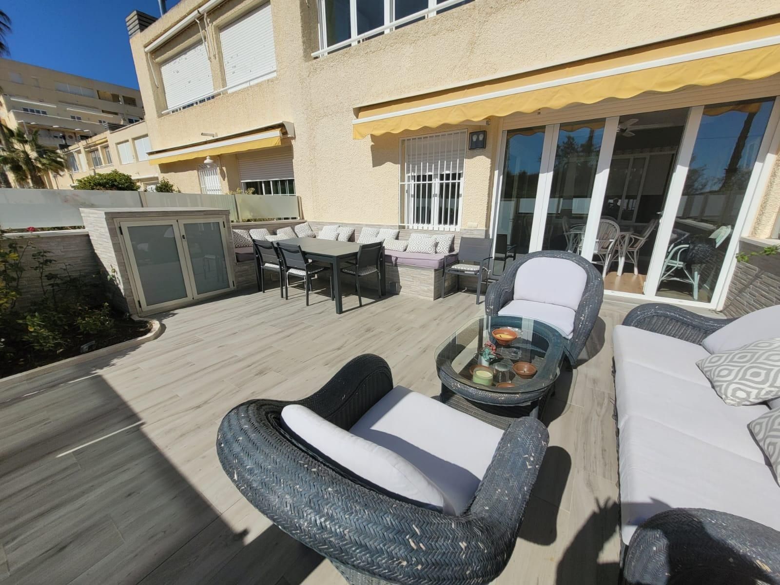 Terrassa de Casa adosada de lloguer en Alicante / Alacant amb Aire condicionat, Calefacció i Jardí privat