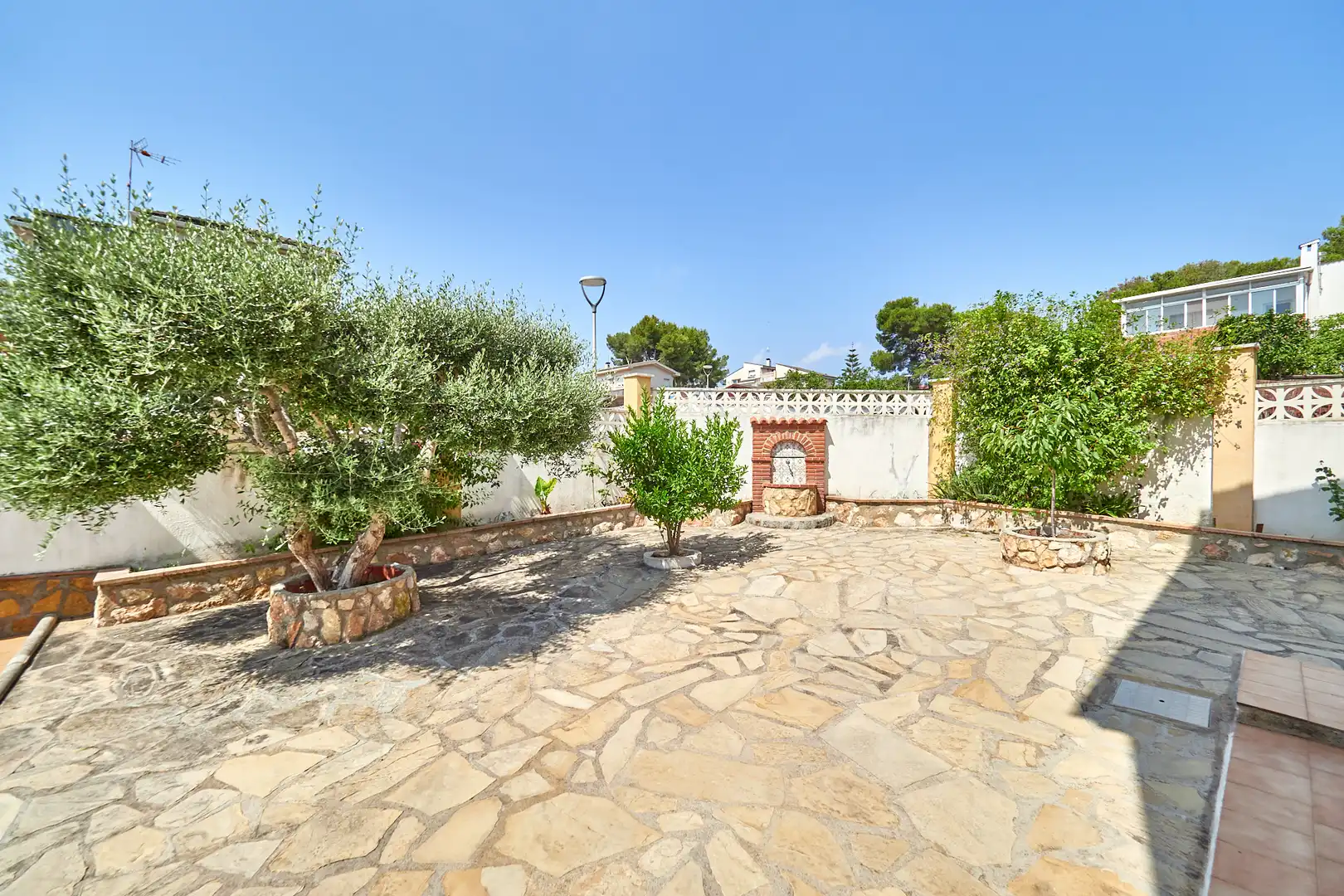 Casa amb piscina en venda a Carrer del Poniol, imagen 42