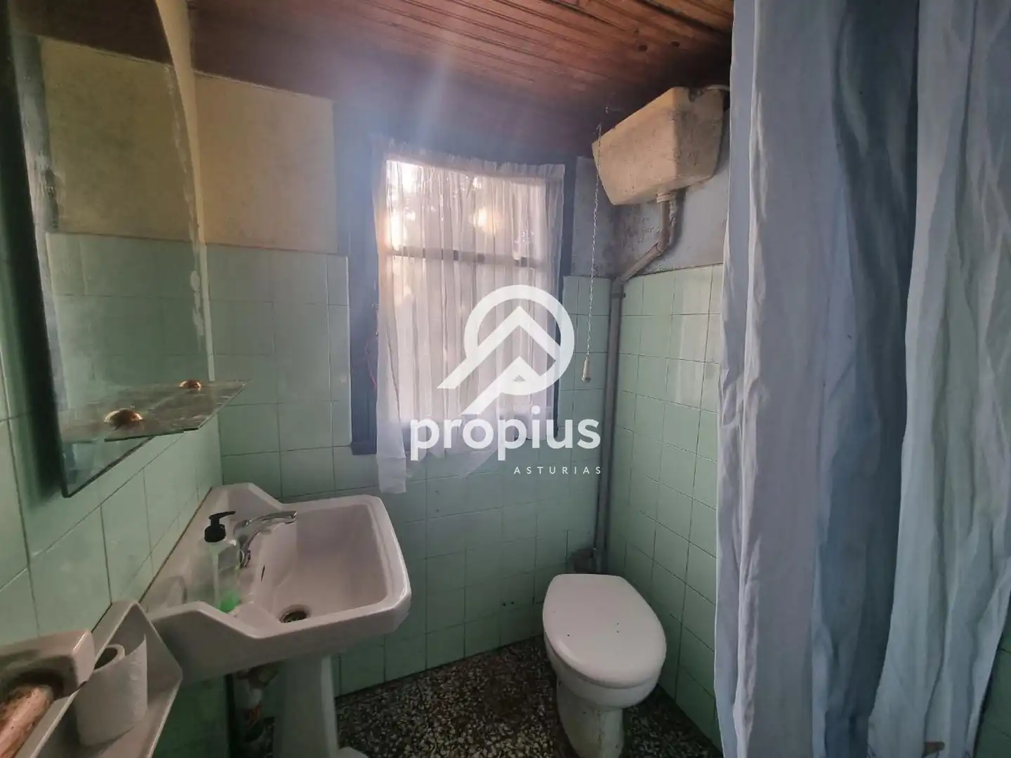 Baño de Casa o chalet en venta en Parres con Jardín privado