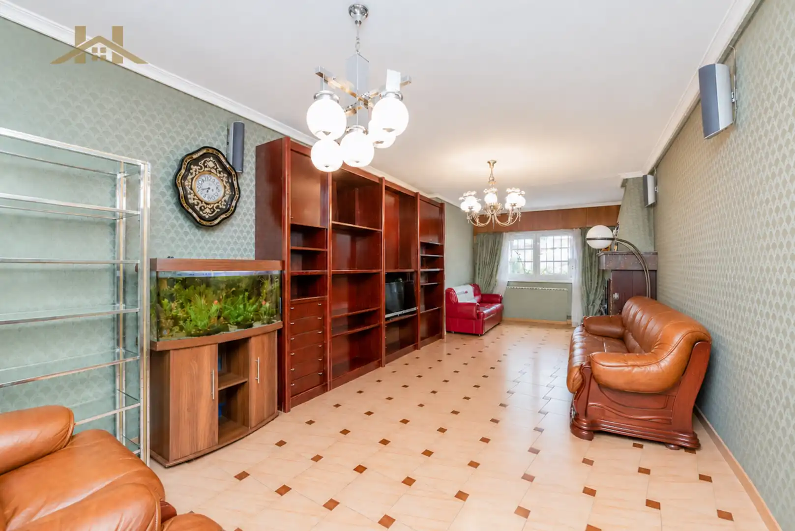 Sala d'estar de Casa adosada en venda en Pozuelo de Alarcón amb Aire condicionat, Calefacció i Jardí privat