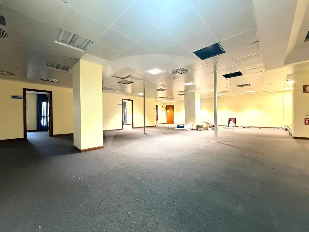 Gewerbefläche zum Verkauf in Plaza Portugal, imagen 11