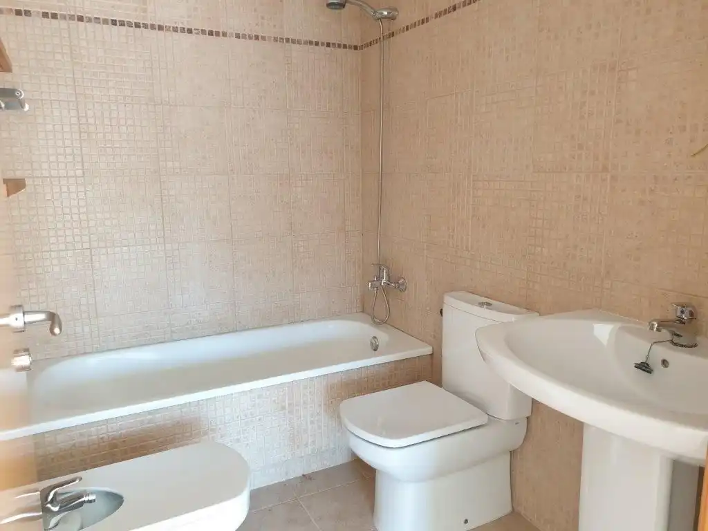 Bathroom of Flat for sale in Olot