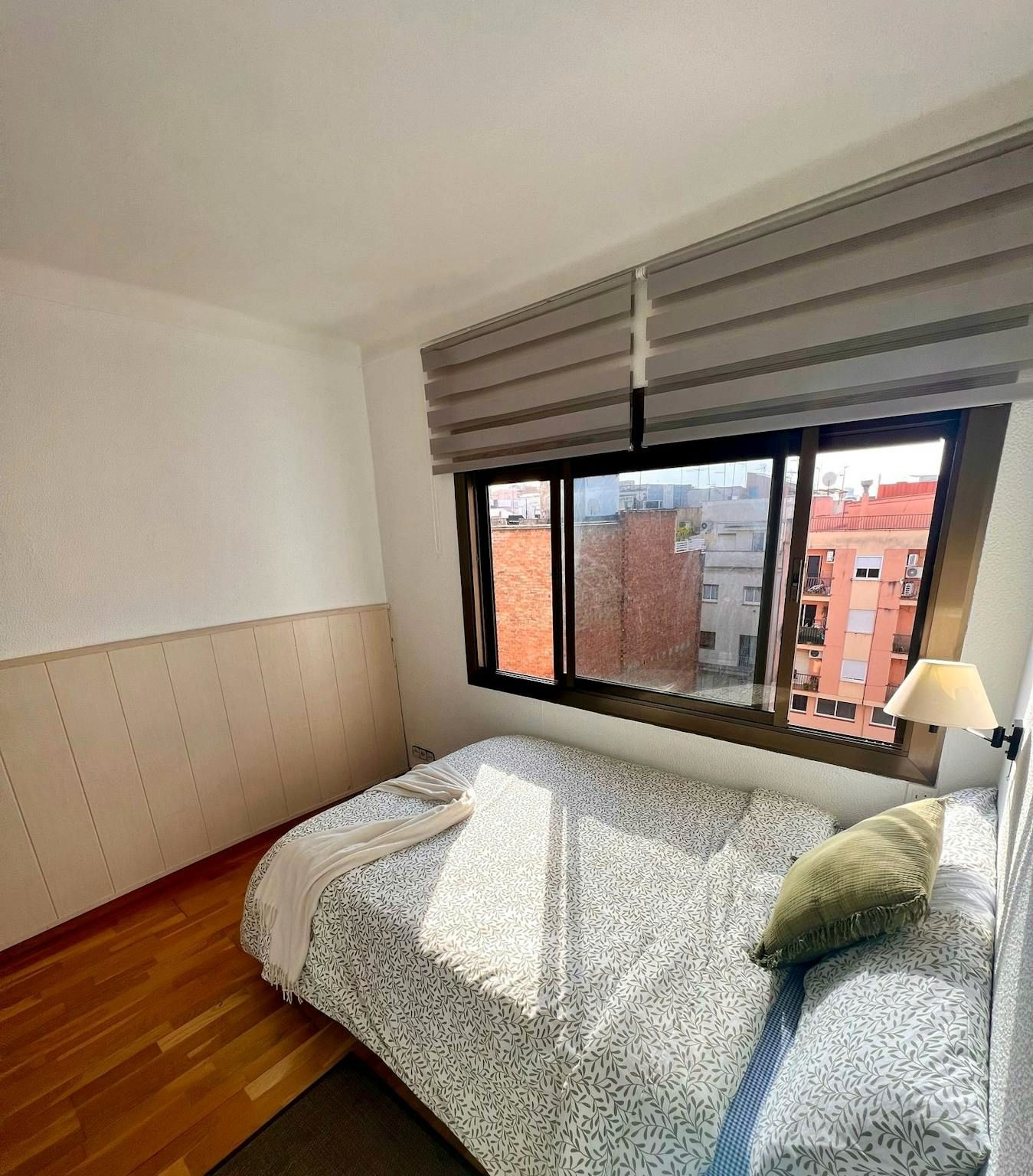 Flat to share in N/A, Collblanc