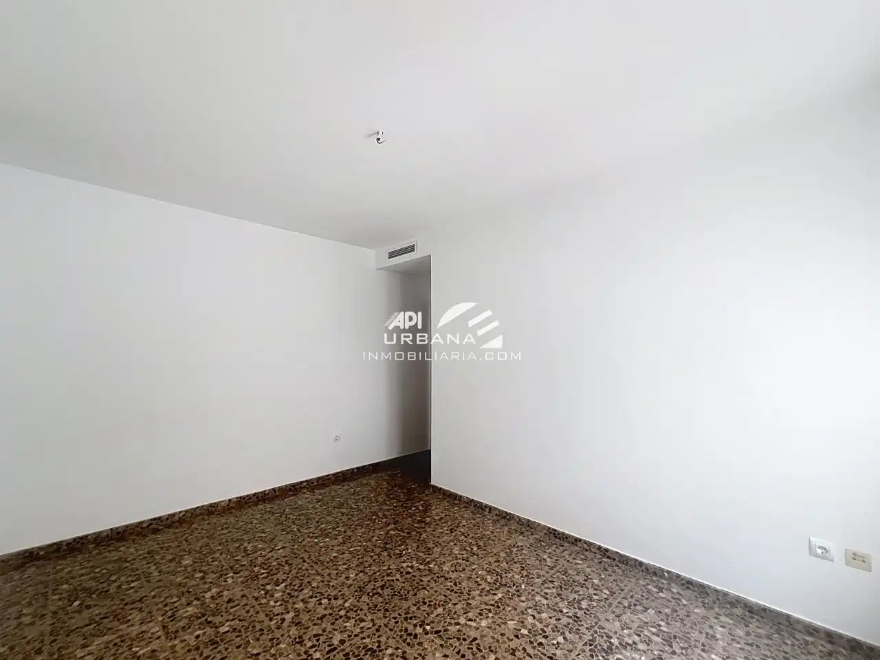 Flat for sale in Lucena  with Air Conditioner and Storage room