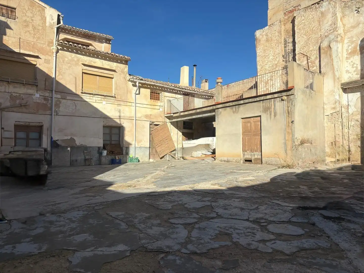 Vista exterior de Finca rústica en venda en Jumilla amb Terrassa, Traster i Balcó