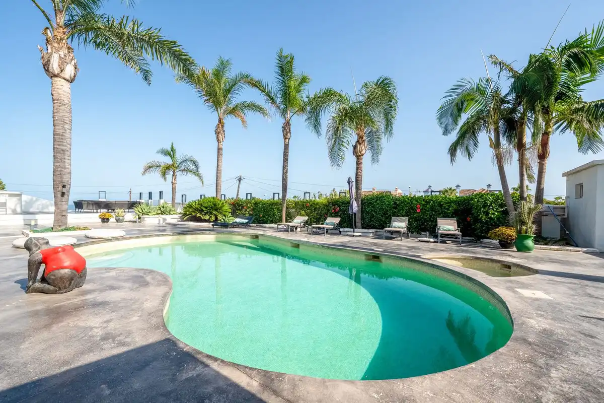 Piscina de Casa o xalet en venda en Casares amb Aire condicionat, Jardí privat i Terrassa