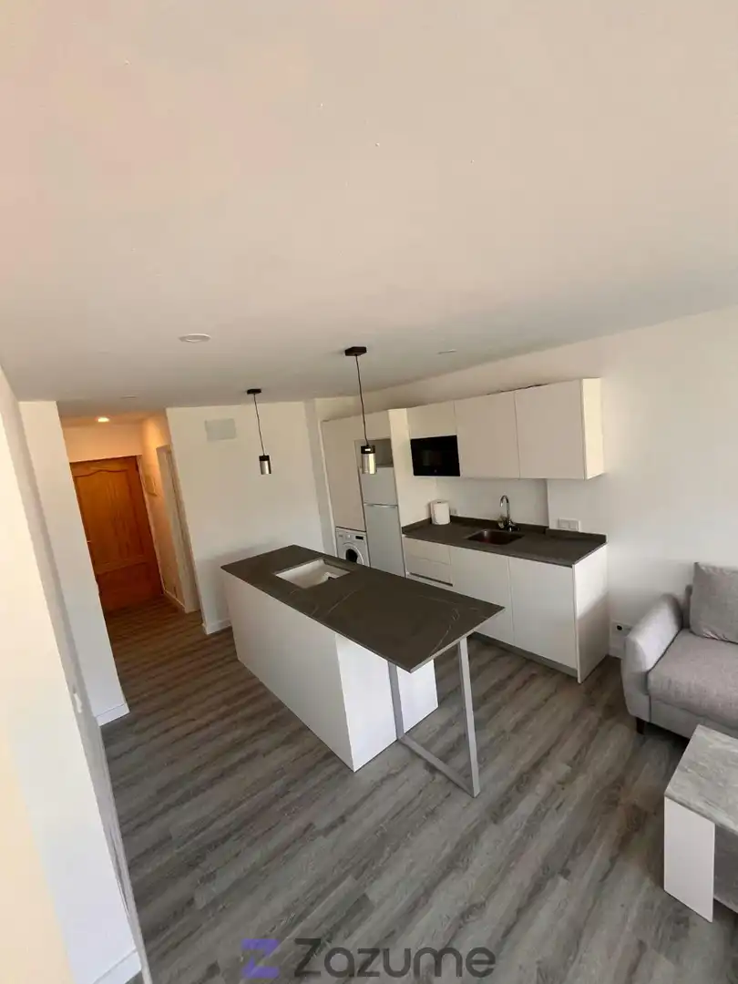 Cocina de Estudio de alquiler en Calvià con Aire acondicionado, Parquet y Piscina