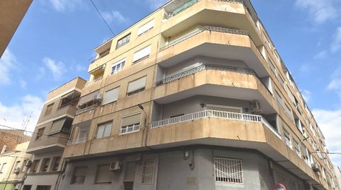 Foto 2 de Piso en venta en Calle Hermanos Pinzón, Plaza de Toros - Avenida Chapí - Trinquete, Elda